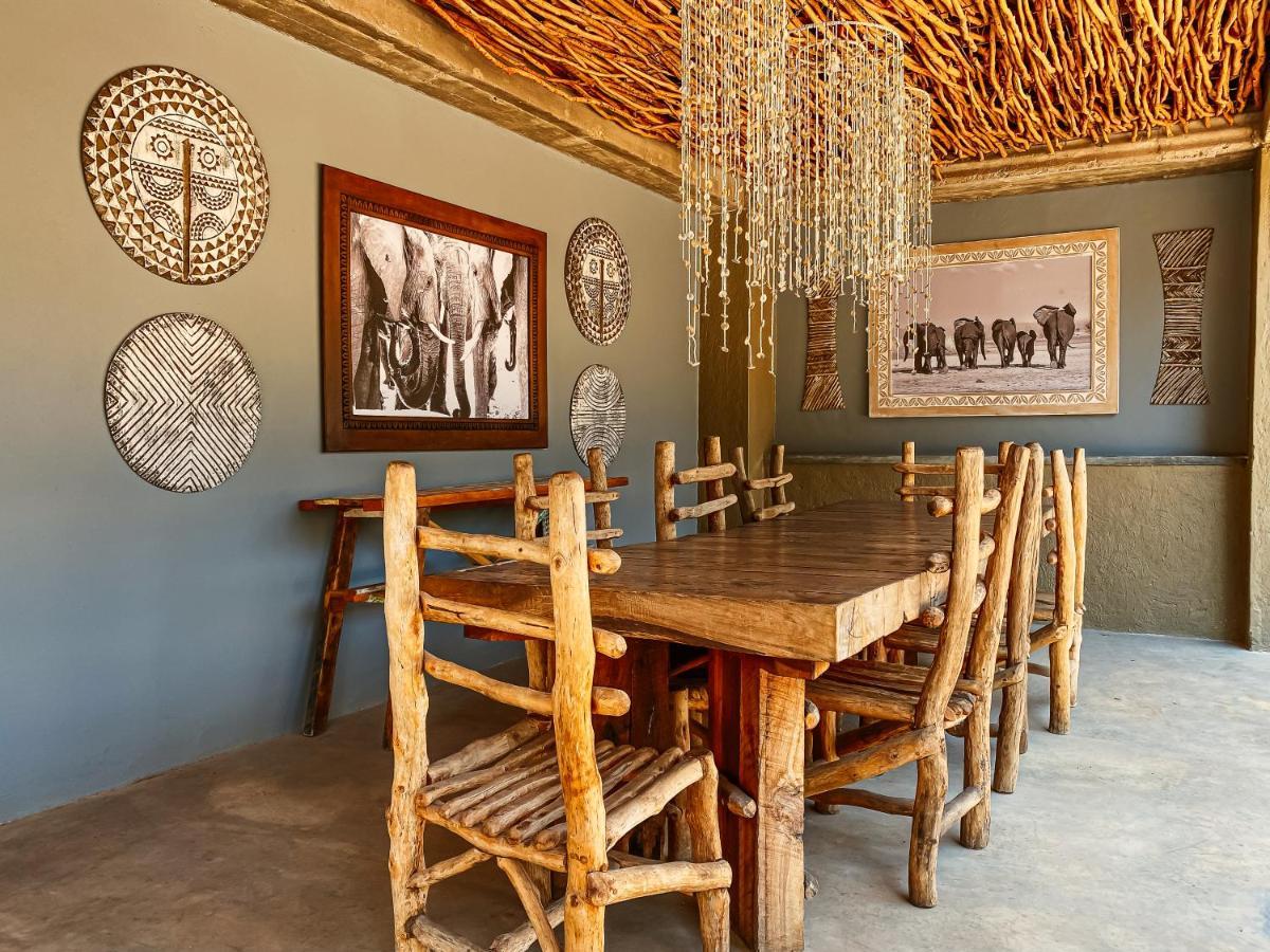 Gwango Heritage Resort Dete Екстериор снимка